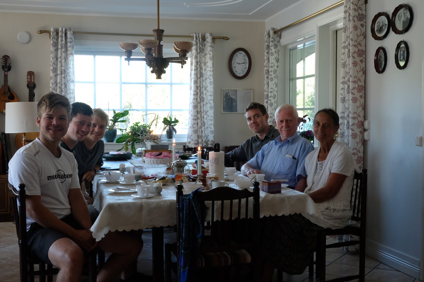 Frühstück bei Familie Larsen